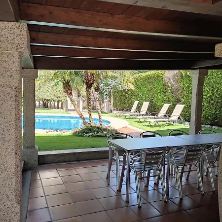 Sinas Villa *